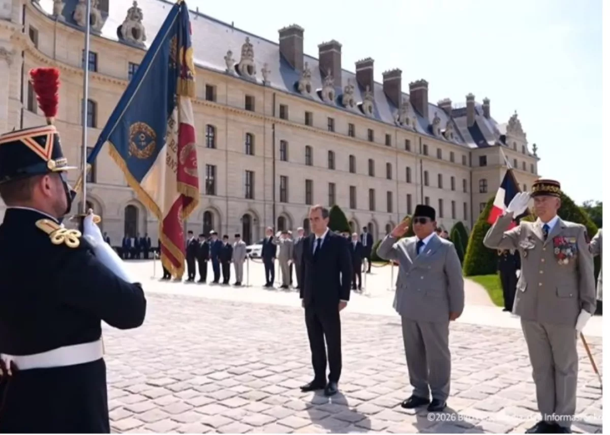 Prabowo Disambut Upacara Kenegaraan di Paris, Dikawal Pasukan Berkuda Menuju Istana Elysee