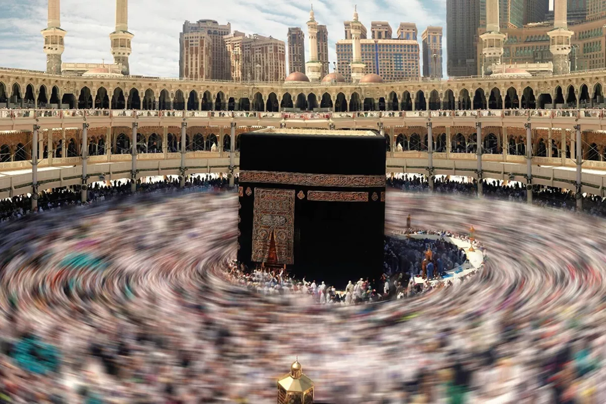 Jemaah Haji Teteskan Air Mata Haru Saat Tawaf Wada, Sedih Harus Tinggalkan Masjidil Haram