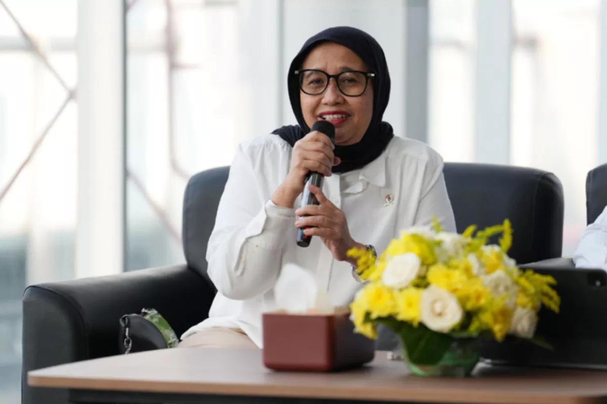 DPR Dukung Penuh Nanik S. Deyang Jadi Kepala BGN Baru, Puji Aksi Tegas Tutup Dapur Tak Layak