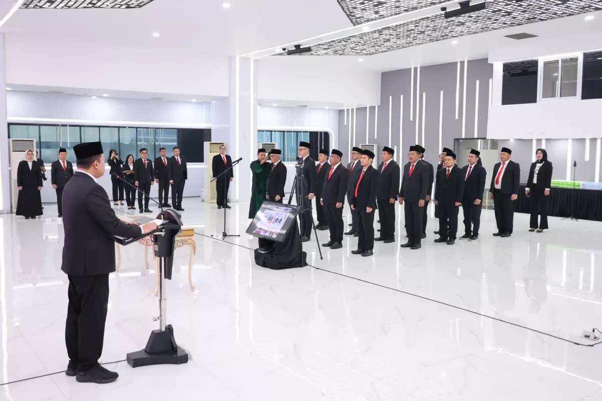 Lantik 130 Pejabat, Menteri ATR/Kepala BPN: Berikan Manfaat dan Pelayanan yang Adil bagi Masyarakat