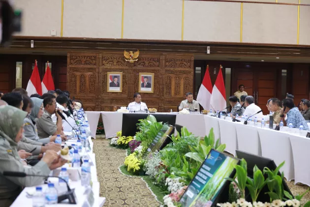 Tak Ada Alasan Harga TBS Turun, Mentan Amran Ultimatum 300 Perusahaan Sawit