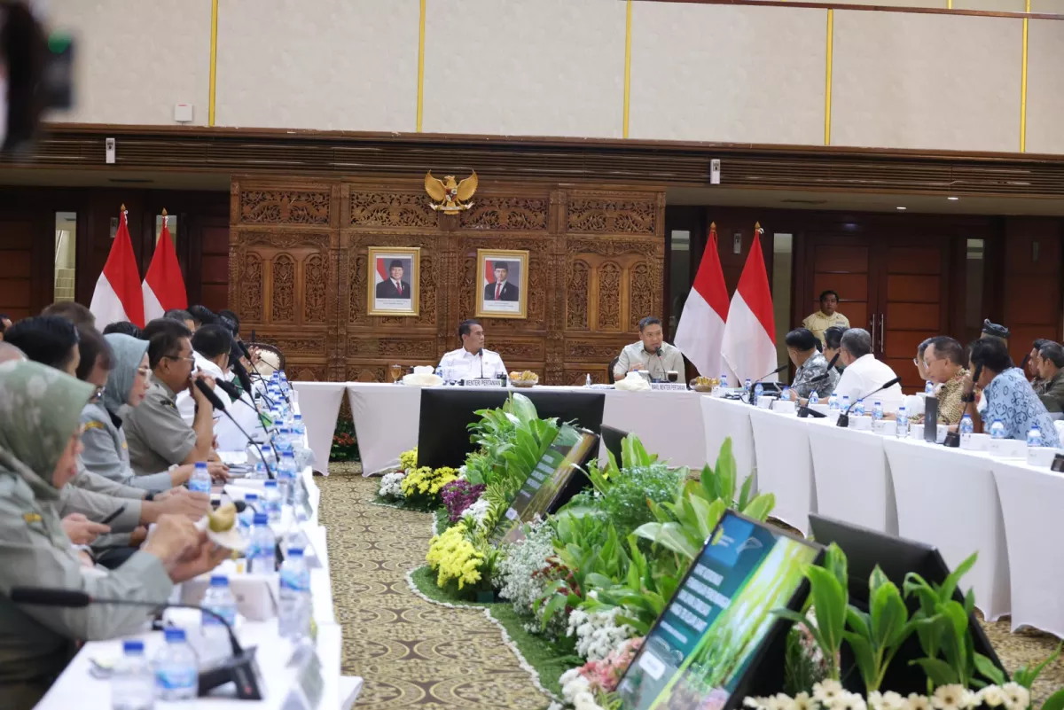 Tak Ada Alasan Harga TBS Turun, Mentan Amran Ultimatum 300 Perusahaan Sawit