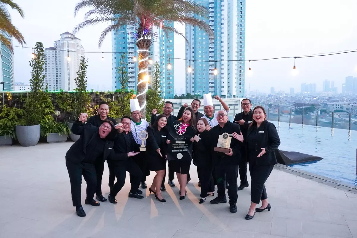Tiga Tahun Beruntun Berprestasi di Kancah Global, Holiday Inn & Suites Jakarta Gajah Mada Raih Best Suite Hotel in Asia