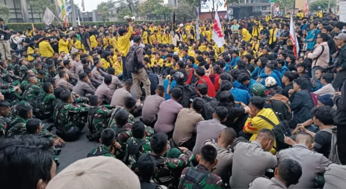 Viral TNI Hadang Massa Aksi di Bundaran HI, Begini Kata Kapuspen