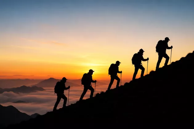 Nekat Terobos Jalur Terlarang Gunung Semeru, 13 Pendaki Ilegal Ditangkap dan Terancam Hukuman!