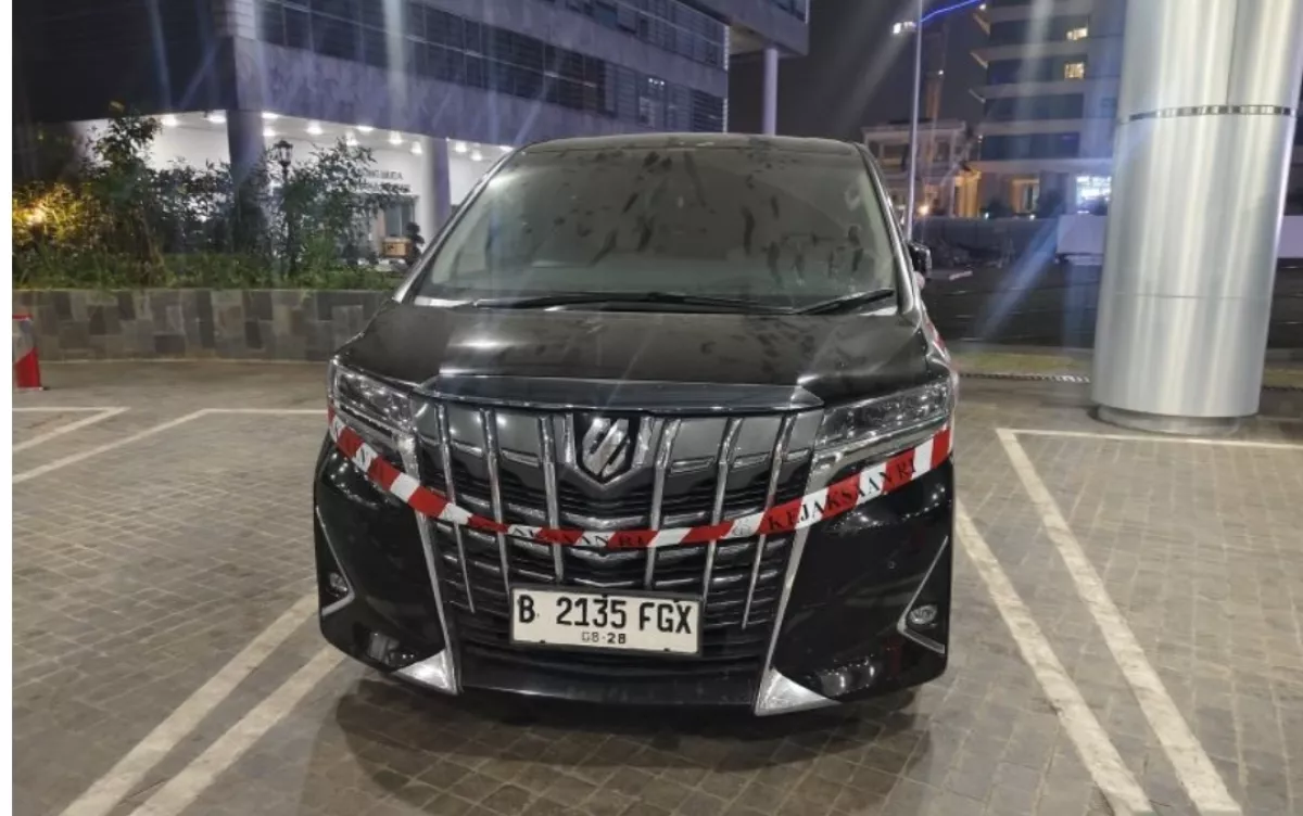 Kejagung Sita Mobil Alphard Milik Asep Yusuf Soemantri Tersangka Korupsi Program MBG