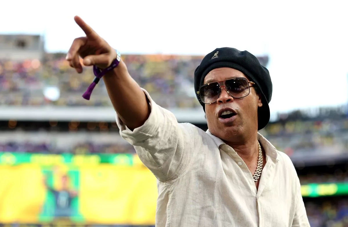Lama Pensiun, Ronaldinho Kembali Gabung Klub Italia di Usia 46 Tahun