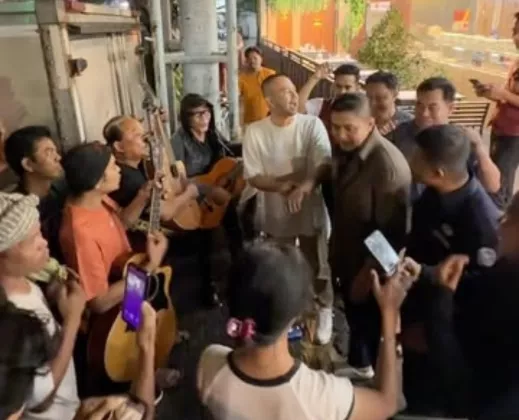 Raffi dan Teddy Nyanyi Bareng Pengamen, Pengamat: Bentuk Pejabat yang Manusiawi