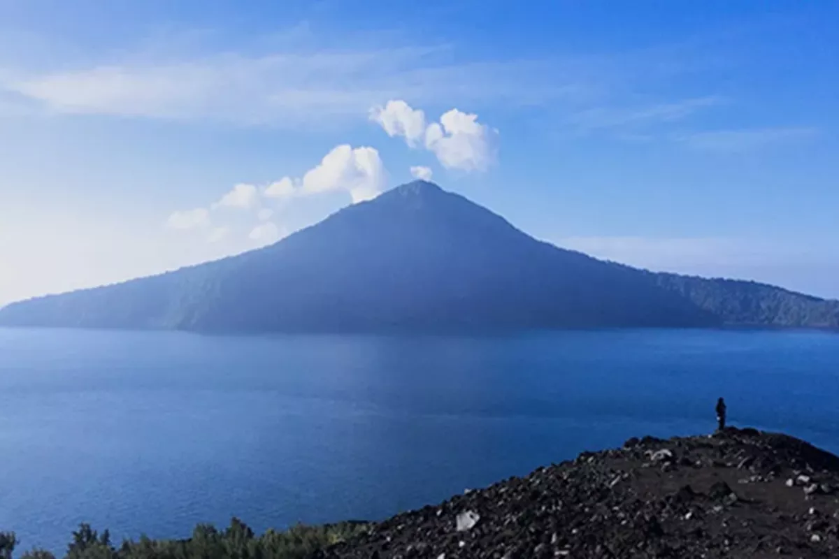 Warga dan Wisatawan Wajib Waspada, Aktivitas Gunung Anak Krakatau Meningkat!