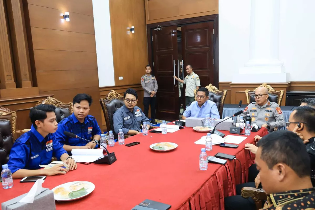 Gubernur Andra Soni Dorong Kontribusi Mahasiswa dalam Mendukung Pembangunan Daerah