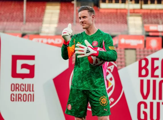 Masa Depan Suram di Barcelona, Marc Andre ter Stegen Siap Ditampung Ajax