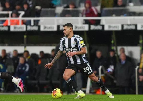 Bournemouth Ogah Lepas Alex Scott, Arsenal Alihkan Bidikan ke Bruno Guimaraes?