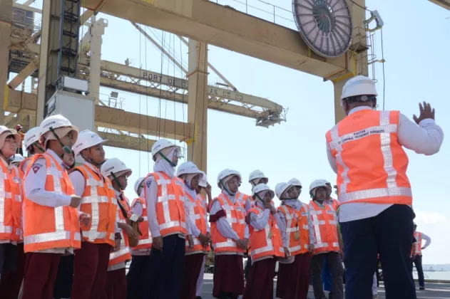 Pelindo, BNN, dan BPBD Kota Surabaya Ajak Anak Kenal Pelabuhan, Hidup Sehat, dan Siaga Bencana Lewat Portground Vol. 1