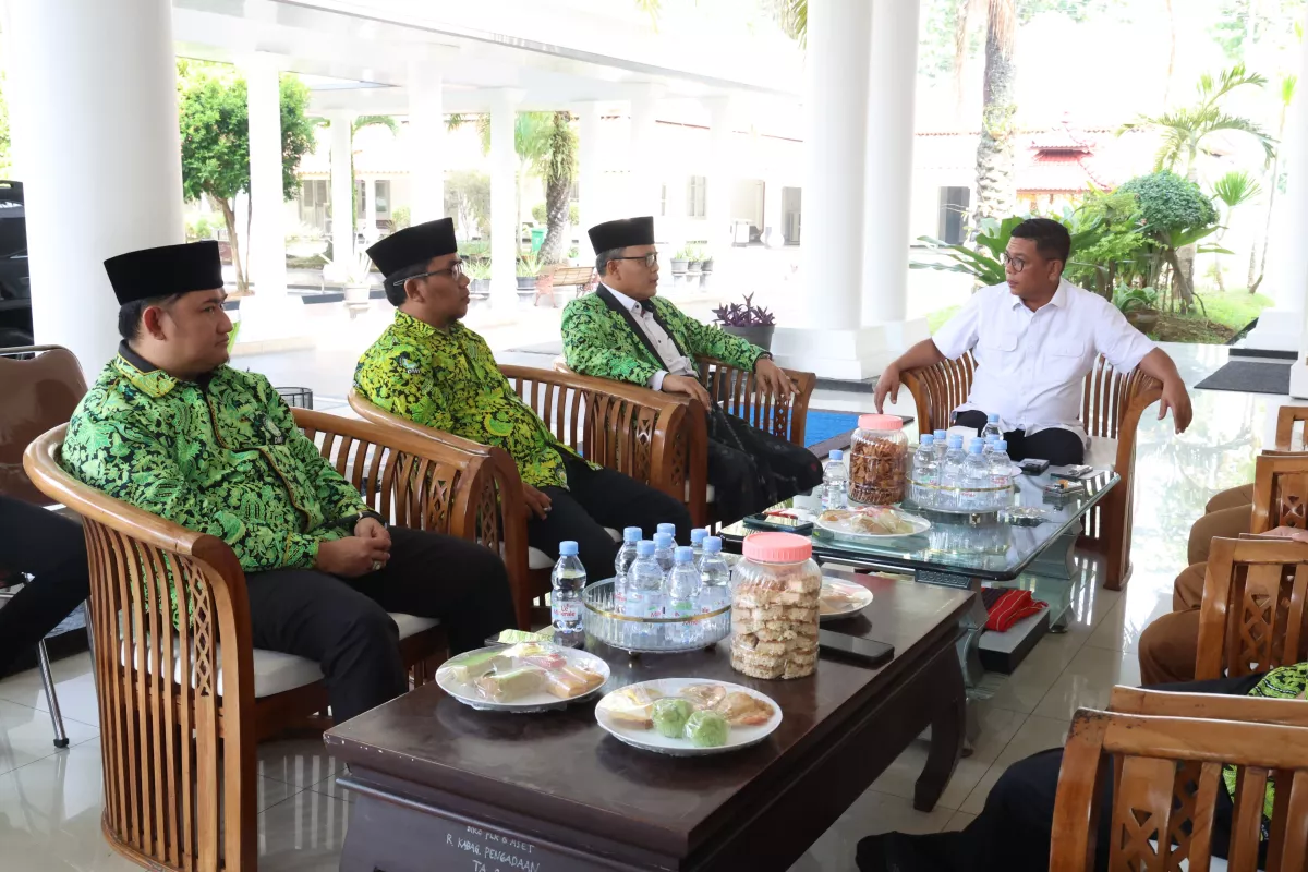 Audiensi dengan DMI Banten, Gubernur Andra Soni Sambut Baik Program Kemakmuran Masjid