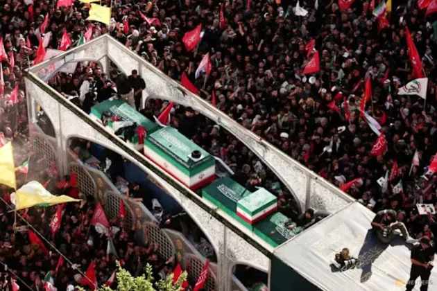 Iran Makamkan Ali Khamenei di Tengah Kobaran Pertempuran Baru Melawan Pasukan AS