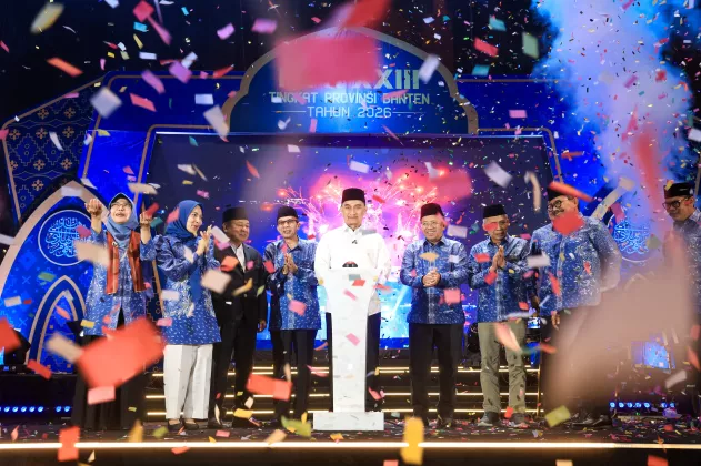 Tutup MTQ XXIII Provinsi Banten 2026, Wagub Dimyati Serahkan Piala Bergilir Ke Bupati Tangerang