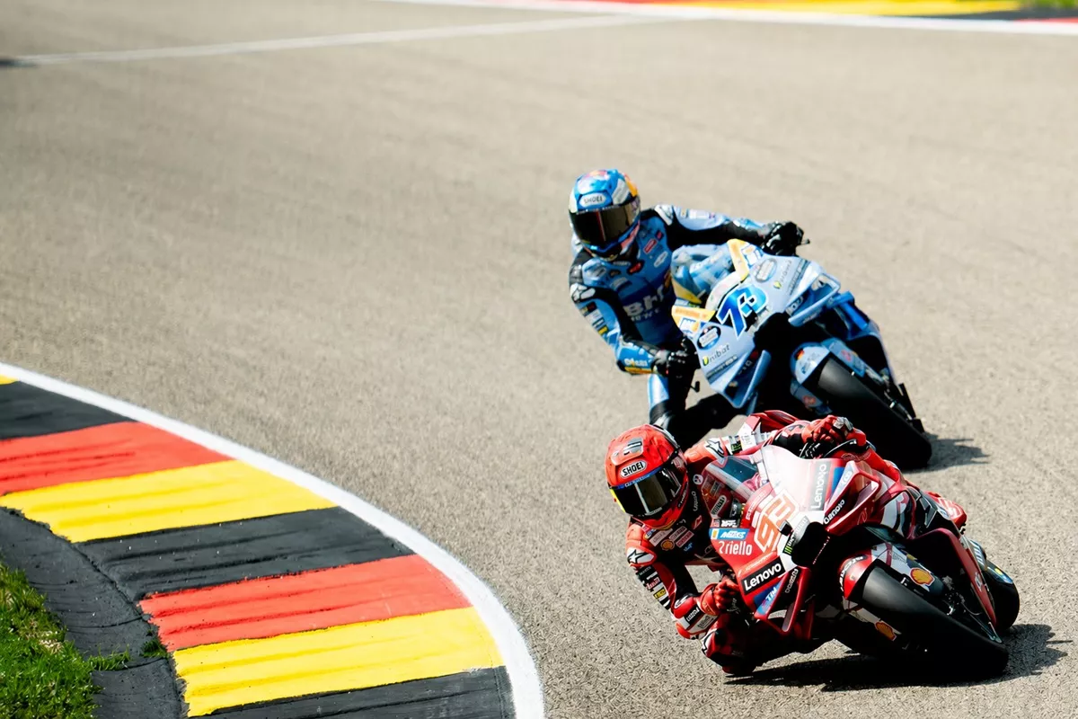 Tampil Dominan Sejak Tikungan Pertama, Marc Marquez Segel Kemenangan Kesepuluh di Sachsenring!
