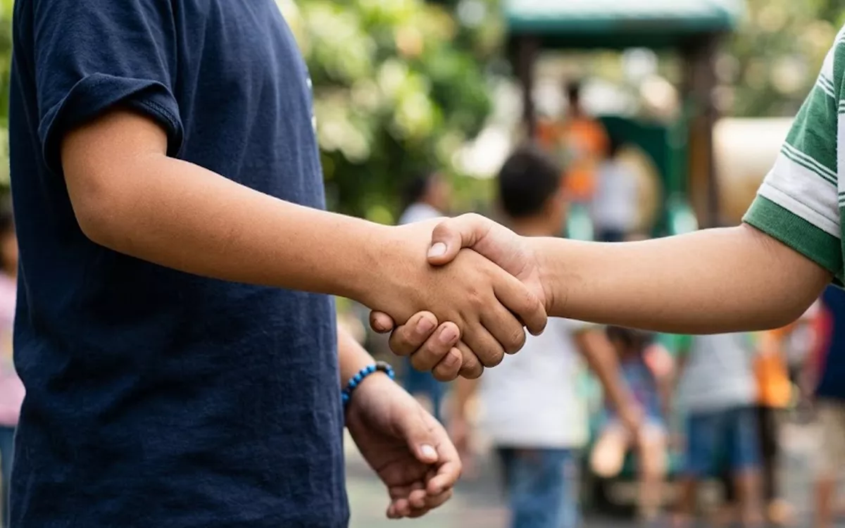 Tips Membantu Anak Introvert Beradaptasi di Sekolah Baru Tanpa Tekanan
