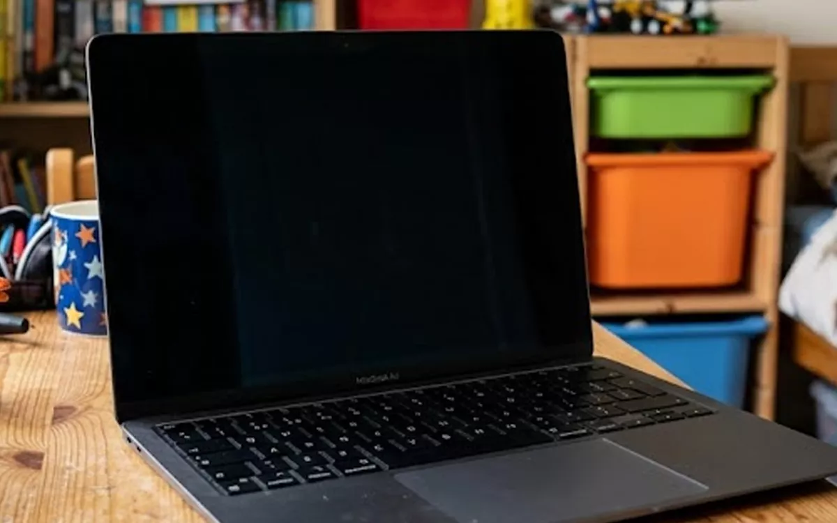 6 Tips Menjaga Kesehatan Baterai Laptop Anak untuk Aktivitas Belajar