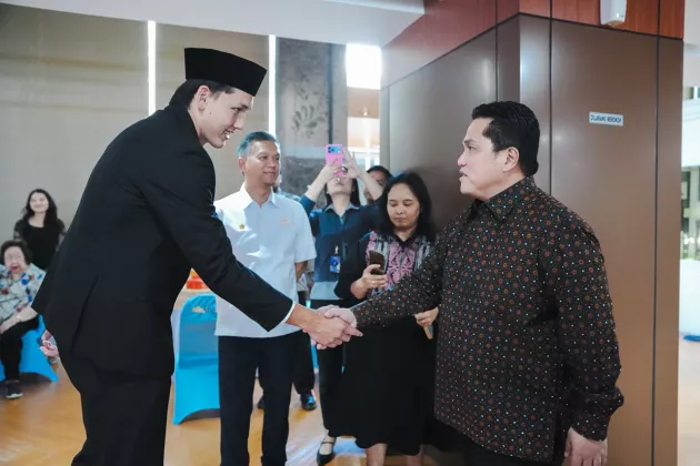 Disaksikan Menpora RI, Mitchell Lee Baker Ucap Sumpah Setia Menjadi WNI untuk Bela Timnas Indonesia