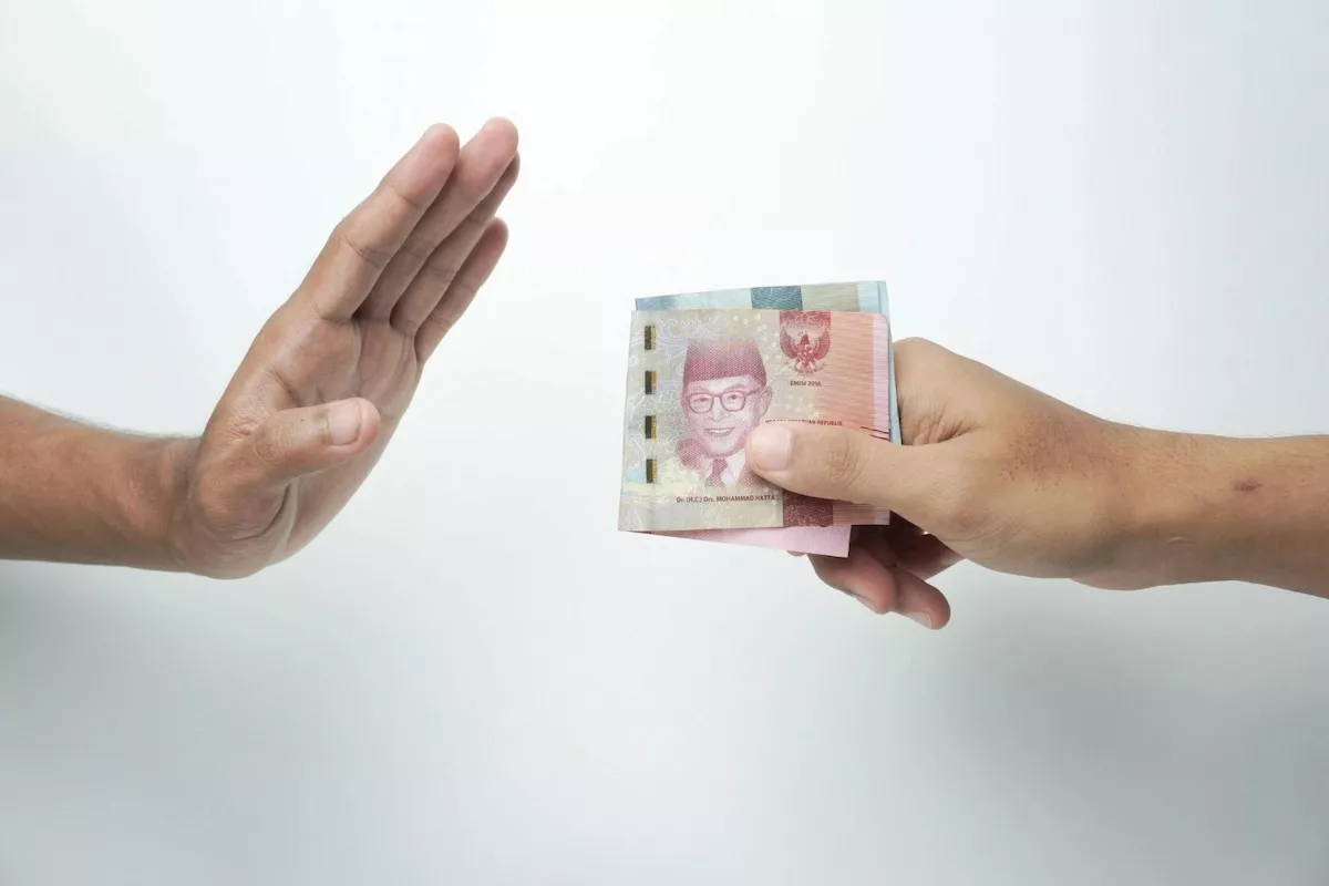Waspada Pinjol Ilegal: Kenali Ciri-cirinya Sebelum Terjerat Utang