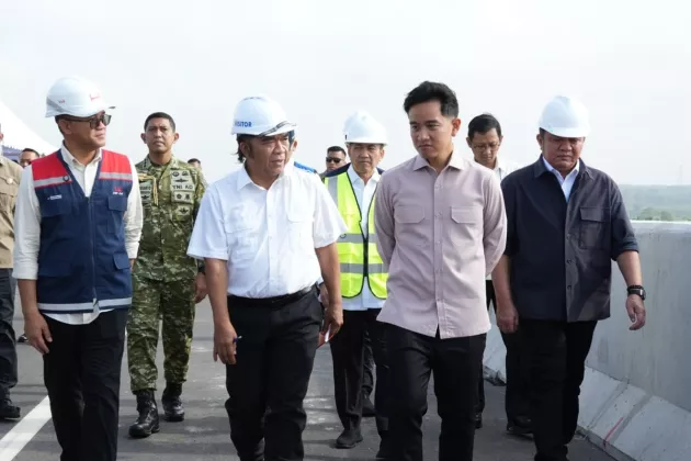 Dorong Percepatan Penyelesaian Proyek JTTS, Wapres Gibran Tinjau Jalan Tol Palembang–Betung dan Betung–Jambi