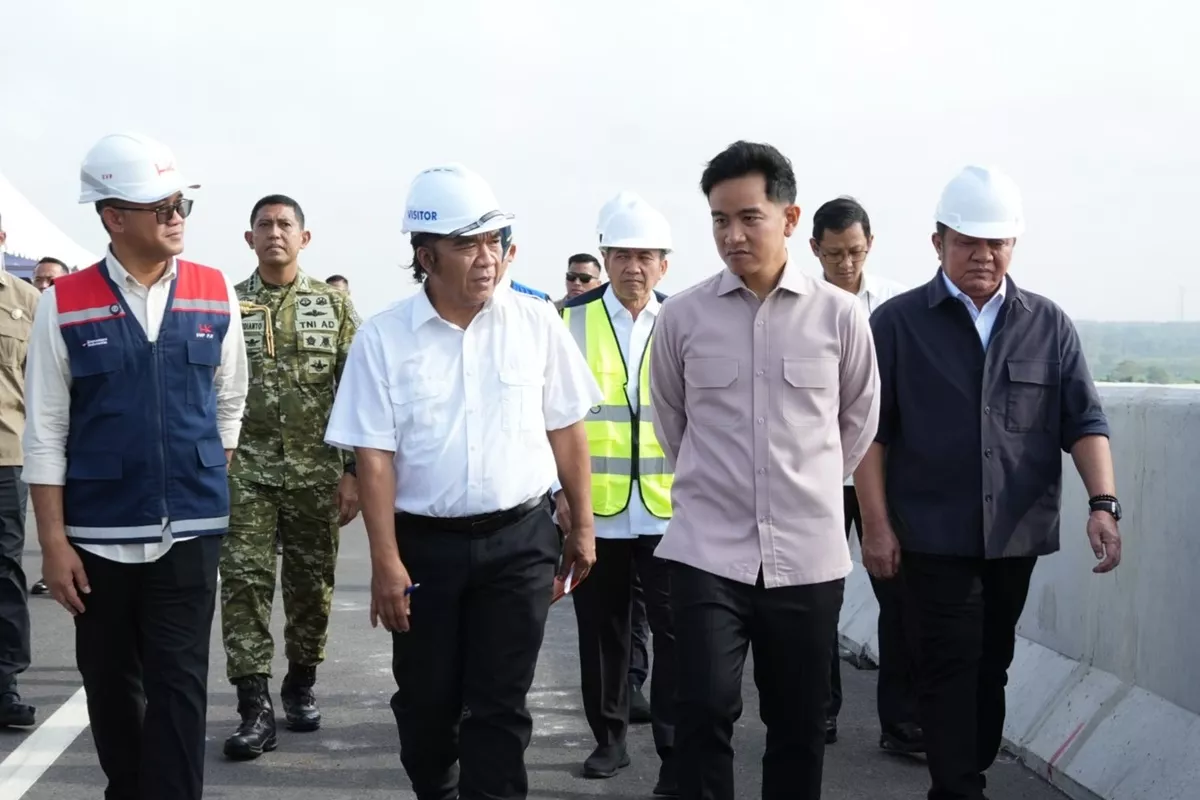 Dorong Percepatan Penyelesaian Proyek JTTS, Wapres Gibran Tinjau Jalan Tol Palembang–Betung dan Betung–Jambi