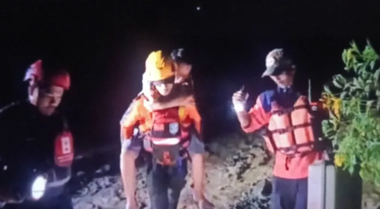 Banjir Rendam Permukiman di Agam, 450 Warga Mengungsi dan 60 Orang Sempat Terjebak