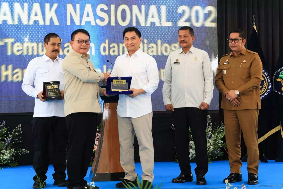 Wagub Dimyati Sampaikan Pelaksanaan Program Sekolah Gratis ke Kepala Staf Kepresidenan
