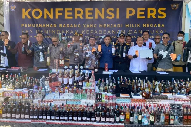 Bea Cukai Bali Nusra Musnahkan Barang Ilegal Rp11,2 Miliar