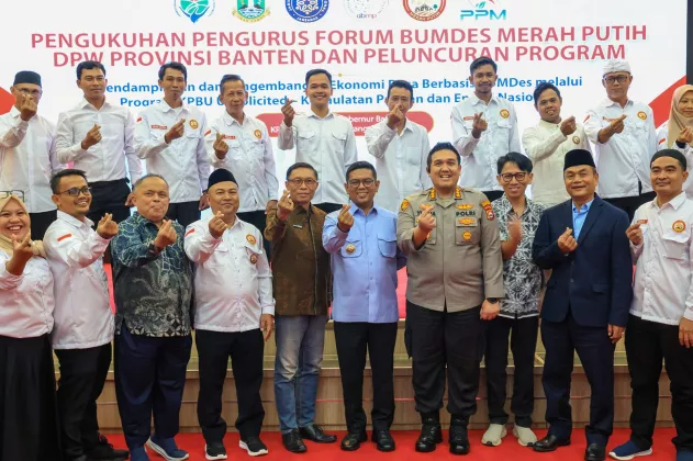 Gubernur Andra Soni: Tahun 2026 Program Bang Andra Tangani 46,71 Kilometer Jalan Desa