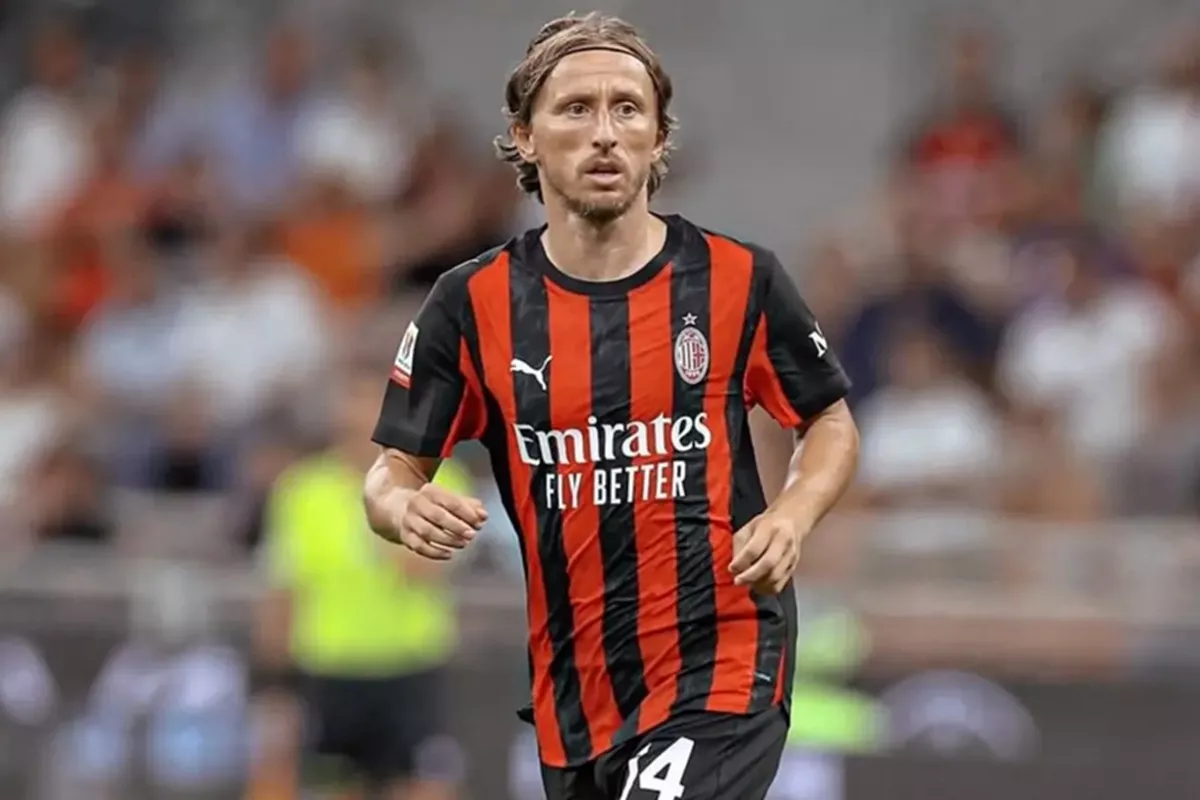 Luka Modric Bertahan di San Siro! AC Milan Perpanjang Kontrak hingga 2027