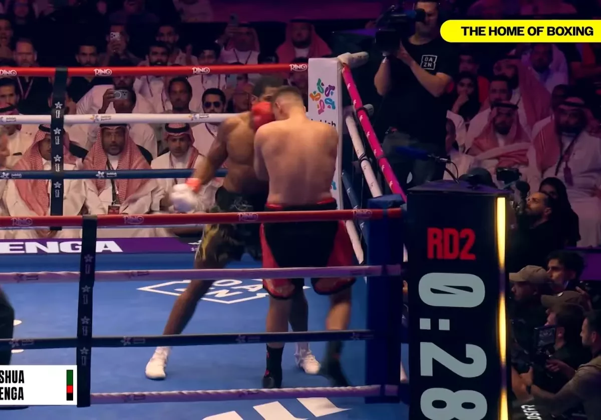 Sempat Tumbang Dua Kali, Anthony Joshua Balas KO Cristian Prenga di Ronde Kedua