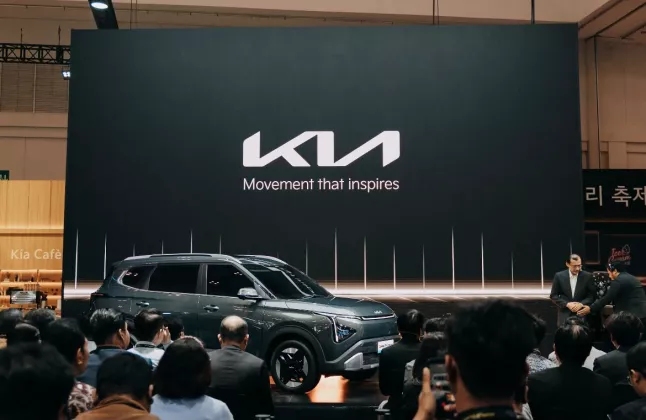 Kia Buka Babak Baru Mobilitas Keluarga Indonesia di GIIAS 2026 Lewat Carens EV 
