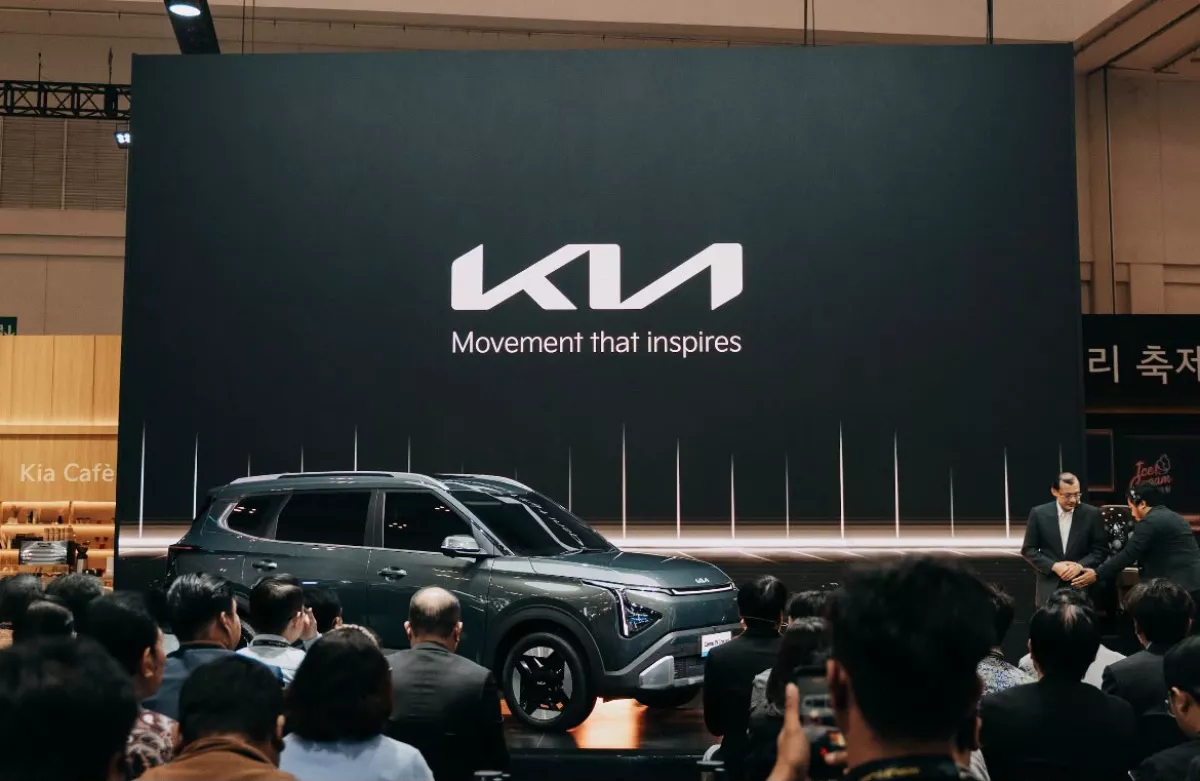 Kia Buka Babak Baru Mobilitas Keluarga Indonesia di GIIAS 2026 Lewat Carens EV 