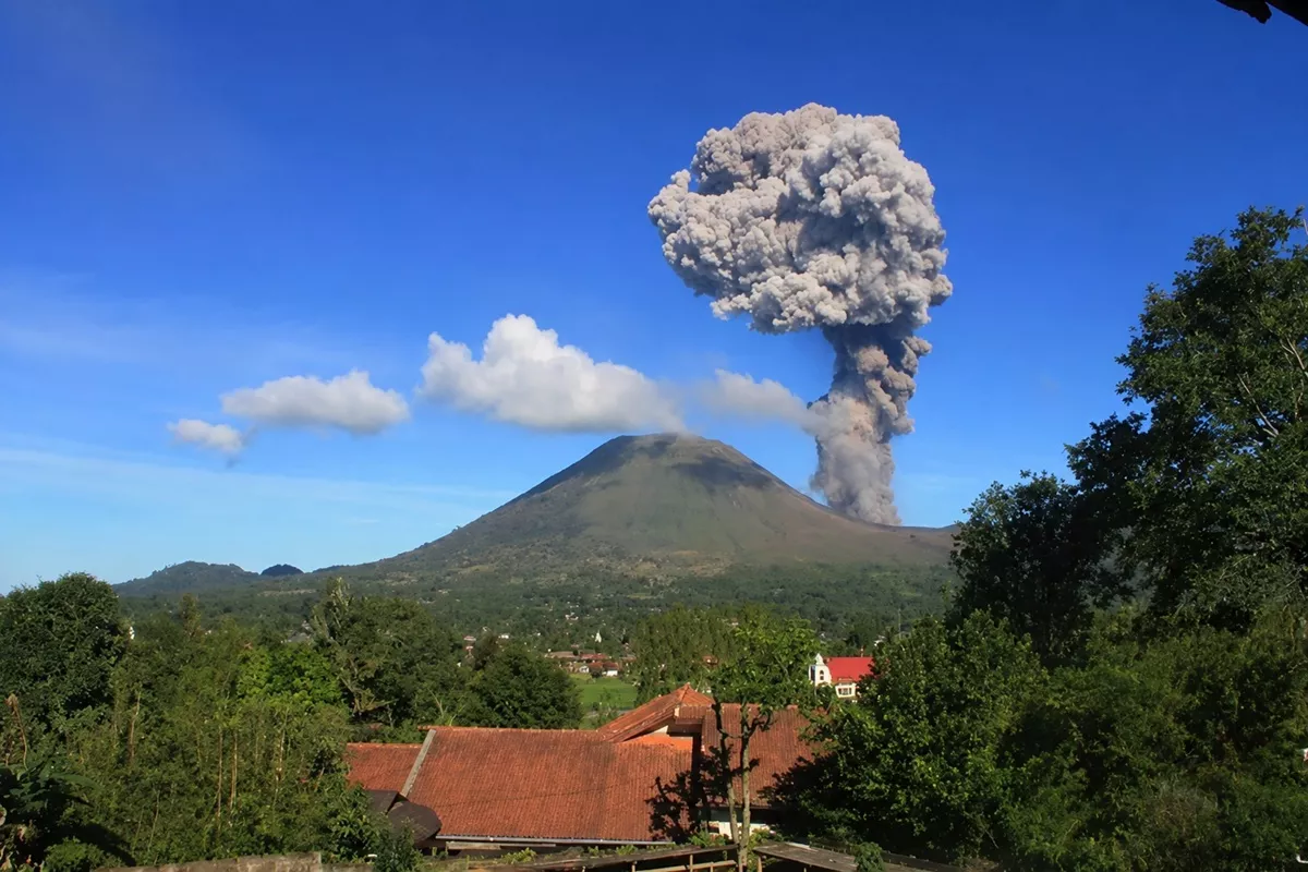 Empat Gunung Berapi Aktif di Sulawesi Utara Berstatus Waspada! Masyarakat Diimbau Perhatikan Zona Bahaya