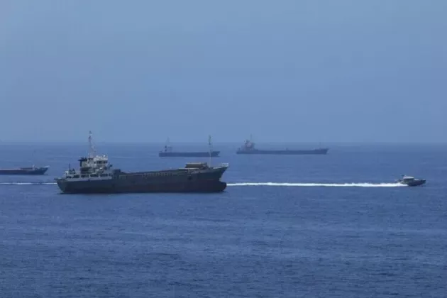 Memanas! IRGC Tembak Dua Kapal Tanker di Selat Hormuz, Iran Warning Eropa Soal Pangkalan AS