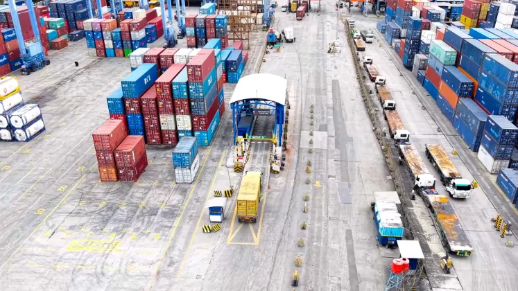 Pemindai Peti Kemas Ekspor di IPC Terminal Petikemas (Terminal 3) Siap Operasi, Perkuat Layanan dan Pengawasan Kepabeanan di Tanjung Priok