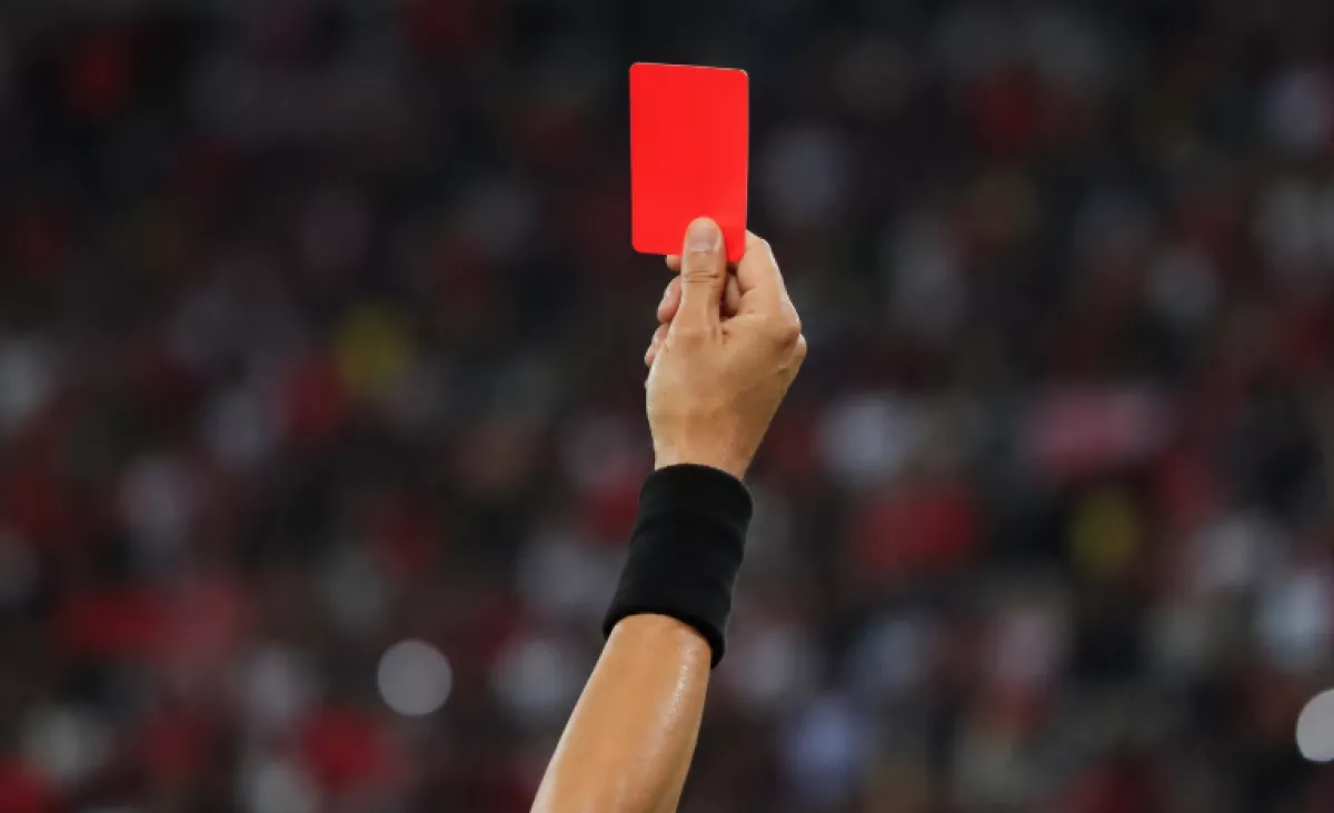 Keputusan Kontroversial Wasit: Batalkan Kartu Merah Pemain Singapura, Indonesia Tersingkir dari Piala AFF 2026