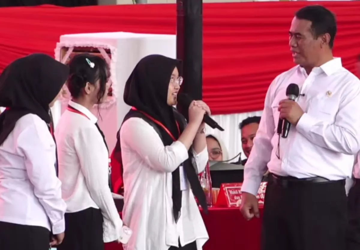 Di Depan 10 Ribu Maba Unhas, Mentan Amran: Change Your Mindset, You Can Change the World