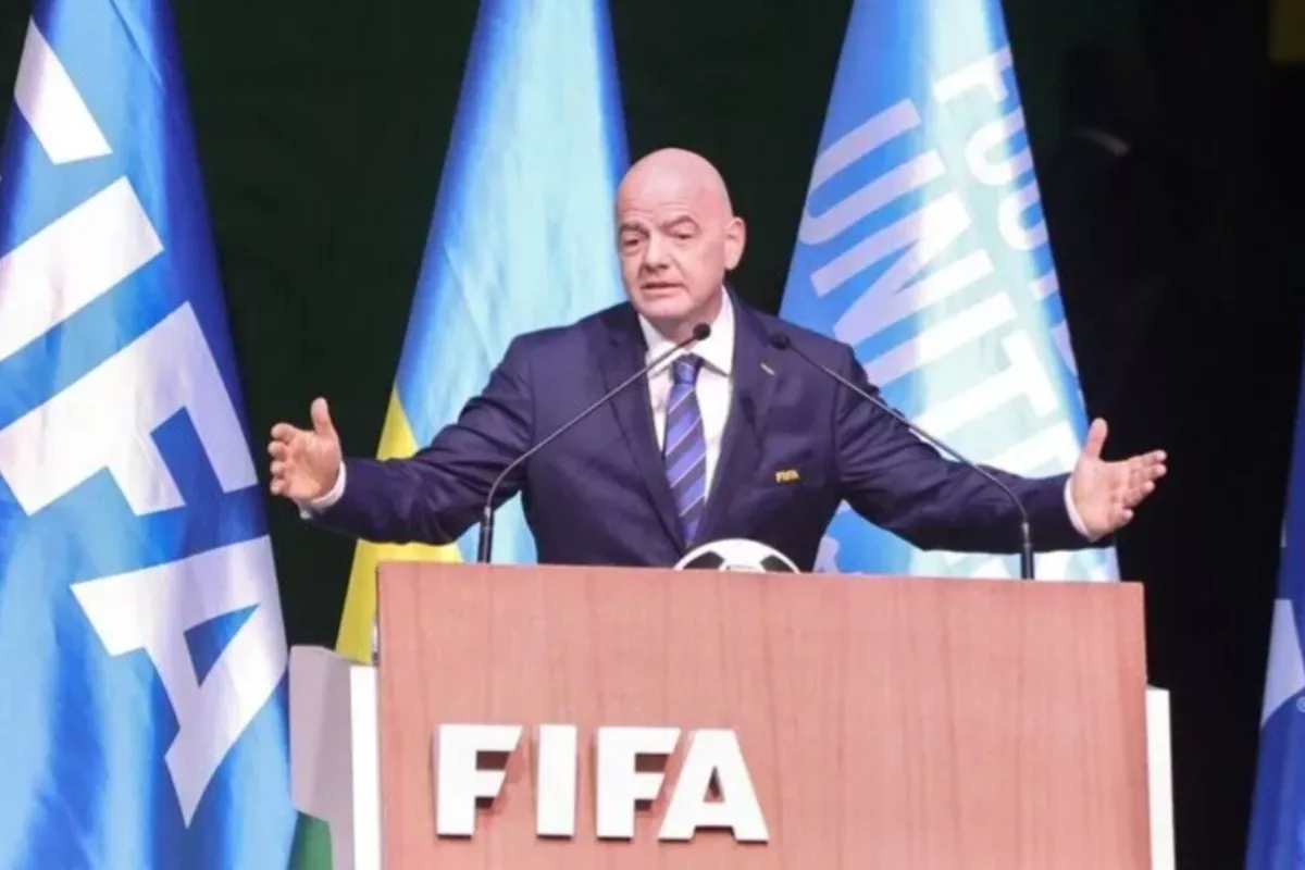 Desakan Mundur Kian Kencang! 6 Federasi Sepak Bola Arab Mati-matian Bela Presiden FIFA