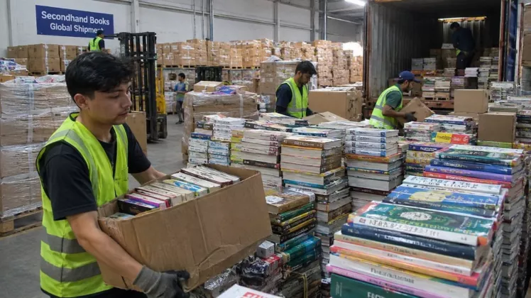 Buku Second Mendadak Diburu dalam Jumlah Besar, AI Diduga Ada di Baliknya