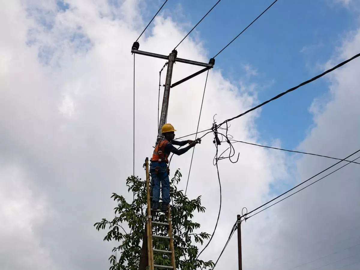 PLN Berhasil Pulihkan Sistem Kelistrikan Flores Pascagempa, Seluruh Pelanggan Kembali Menyala