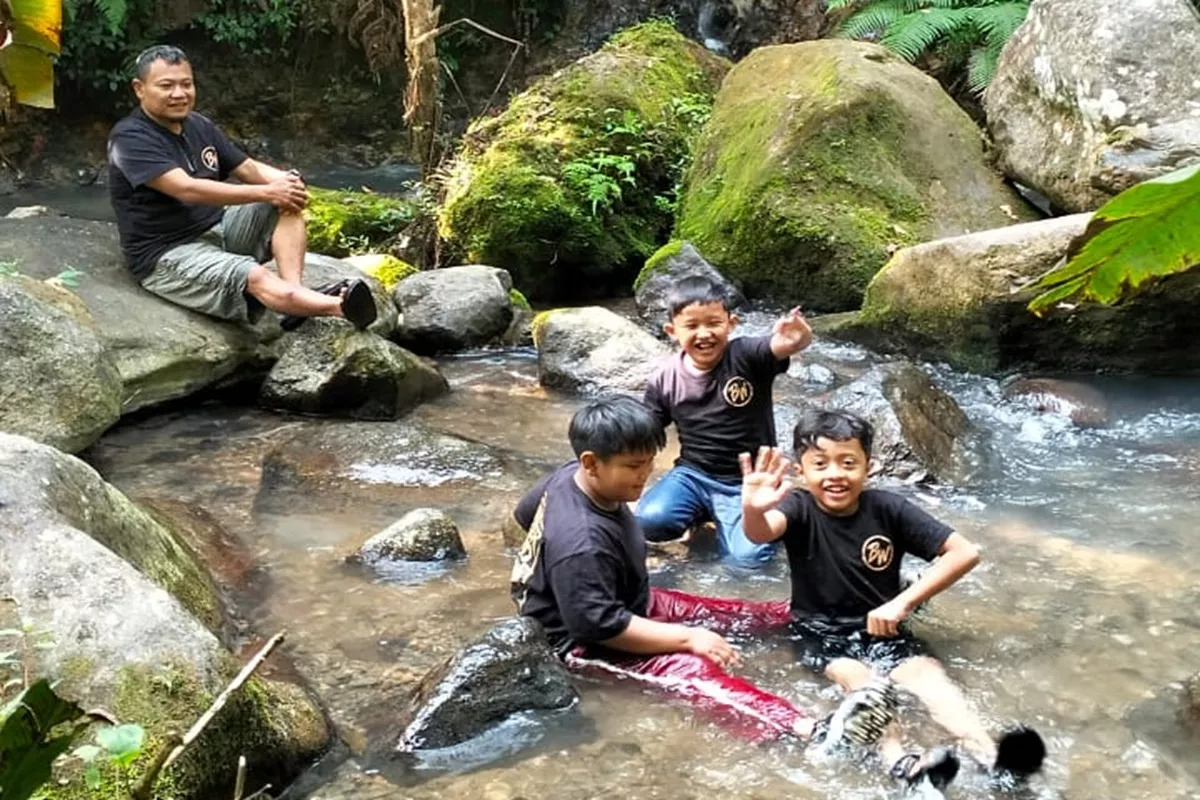 Menepi Sejenak ke Ciwidey, Rasakan Sensasi Glamping di Tengah Hutan Pinus
