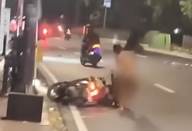 Pria Tanpa Busana Mengamuk Pukul Pengendara di Lenteng Agung, Polisi dan Sudinsos Turun Tangan