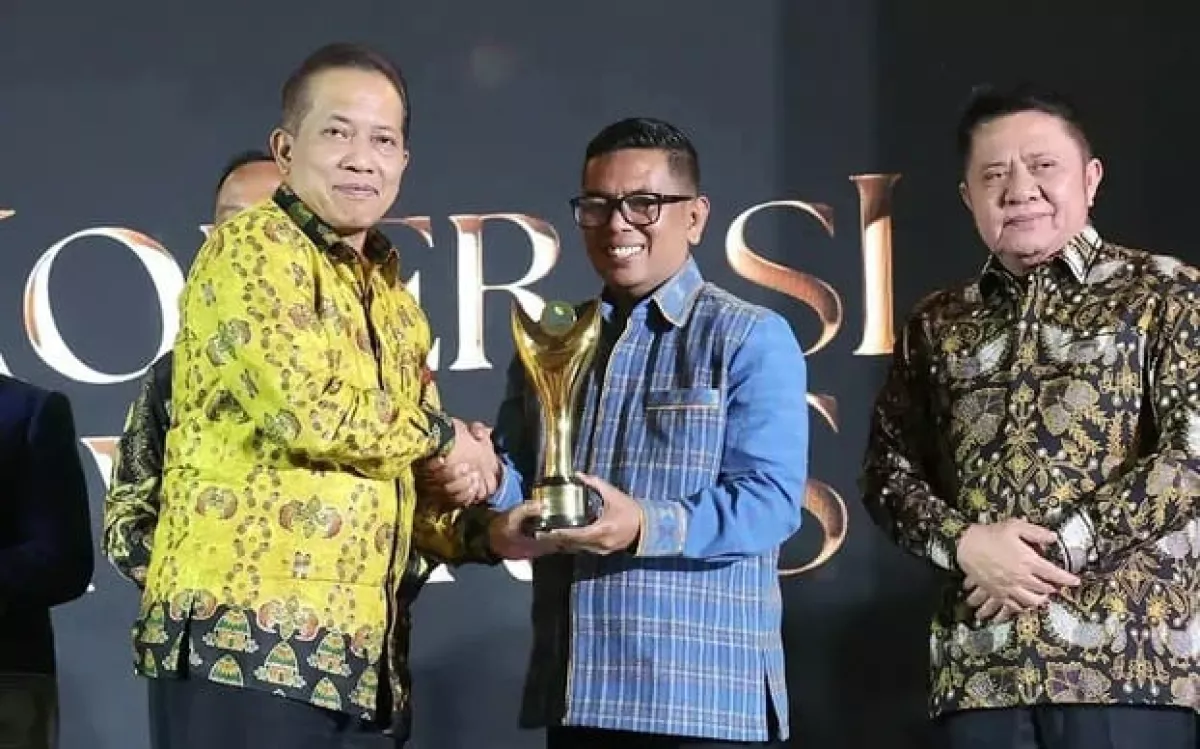 Raih Bakti Koperasi Nayaka Mahambara, Andra Soni : Koperasi Sebagai Landasan Ekonomi Rakyat
