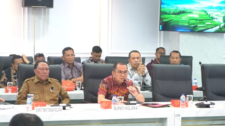 Kebijakan Harga Gabah Mentan Amran Berdampak, Petani Kolaka Kini Bisa Menabung Emas