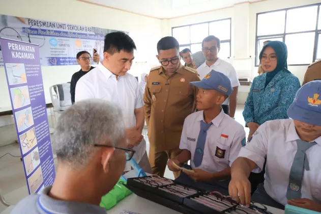 Masyarakat Terbantu, Pemerataan Akses Pendidikan Gubernur Andra Soni Semakin Berkeadilan