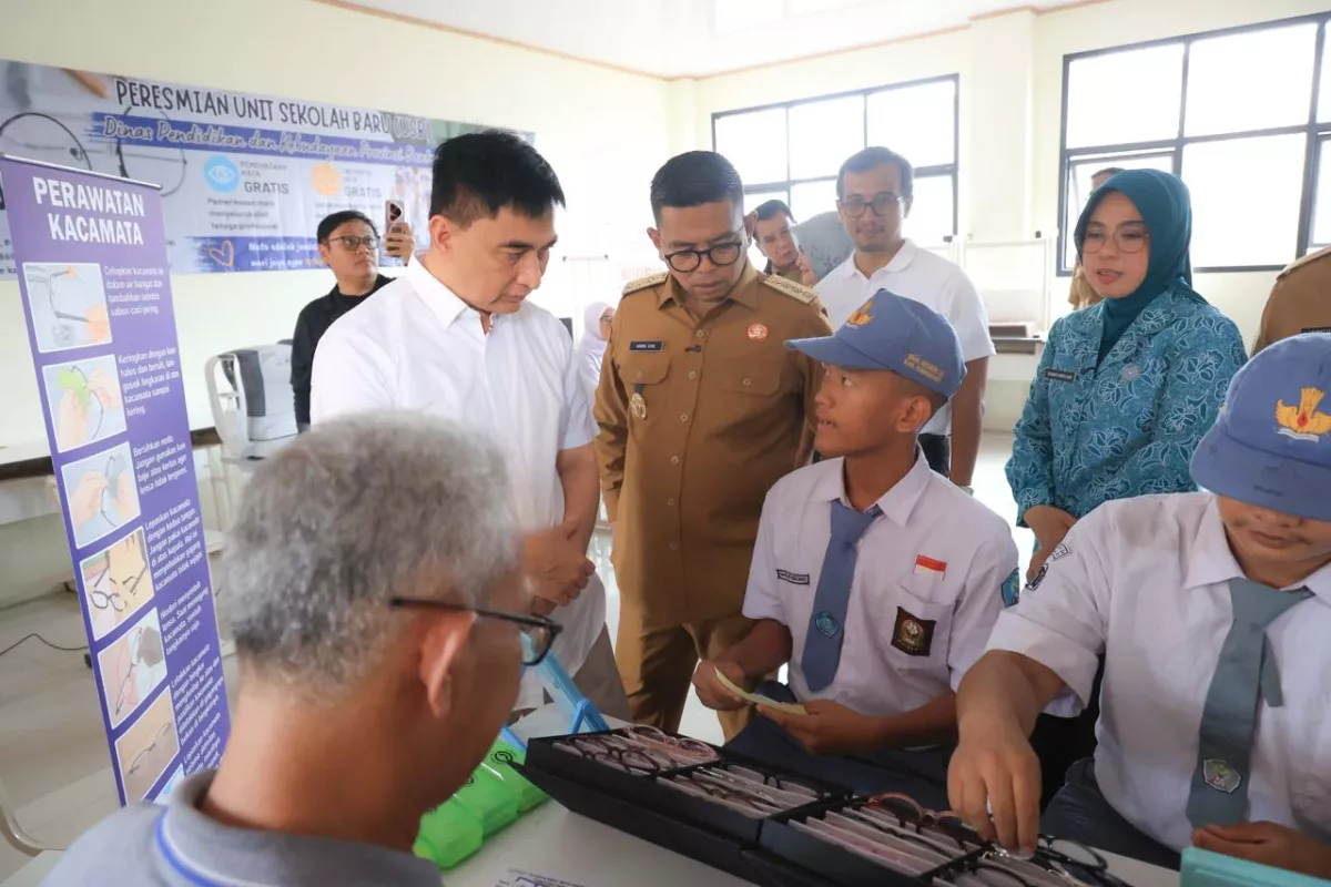 Masyarakat Terbantu, Pemerataan Akses Pendidikan Gubernur Andra Soni Semakin Berkeadilan
