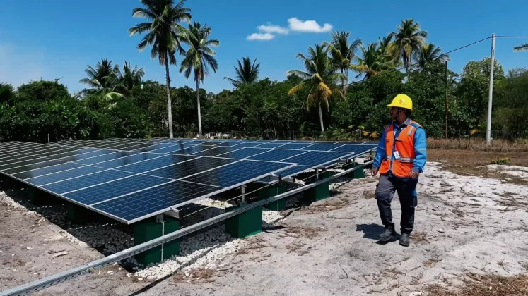 Lebih dari Sekadar Terang, PLTS PLN Membawa Harapan Baru ke Pulau Rengit Belitung